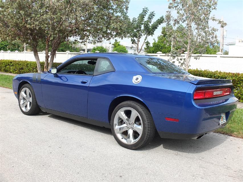 Dodge Challenger 2012 photo 2