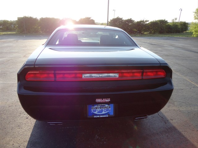 Dodge Challenger 2012 photo 4