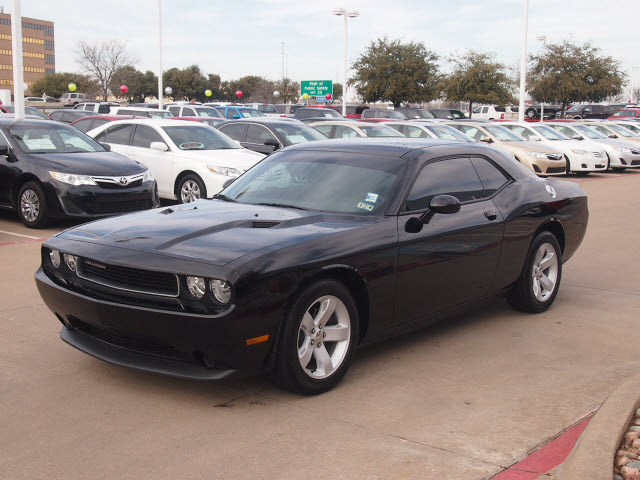 Dodge Challenger 2012 photo 2