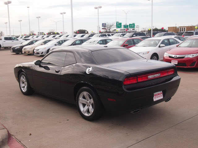 Dodge Challenger 2012 photo 4