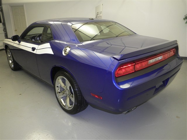 Dodge Challenger 2012 photo 2