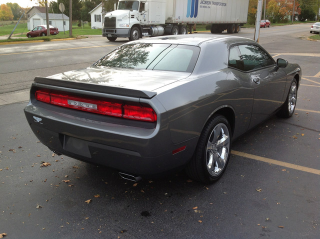 Dodge Challenger 2012 photo 4