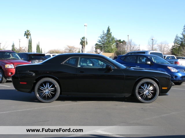 Dodge Challenger 2012 photo 3