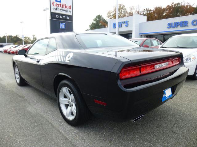 Dodge Challenger 2012 photo 2