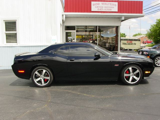 Dodge Challenger XLS 4WD Coupe