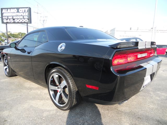 Dodge Challenger XLS 4WD Coupe