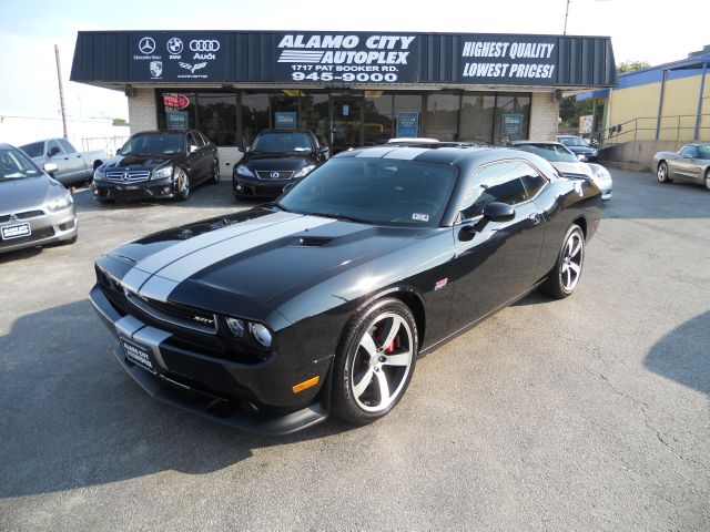 Dodge Challenger 2012 photo 2