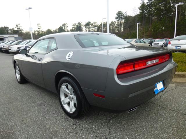 Dodge Challenger 2012 photo 2