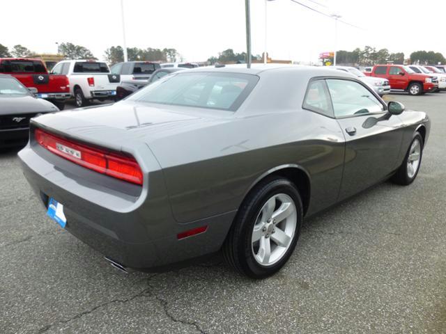 Dodge Challenger 2012 photo 3