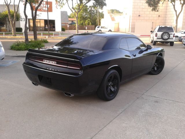 Dodge Challenger 2012 photo 10