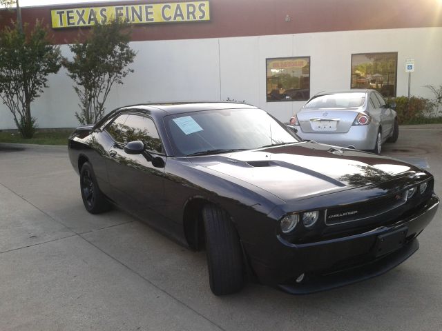 Dodge Challenger 2012 photo 11