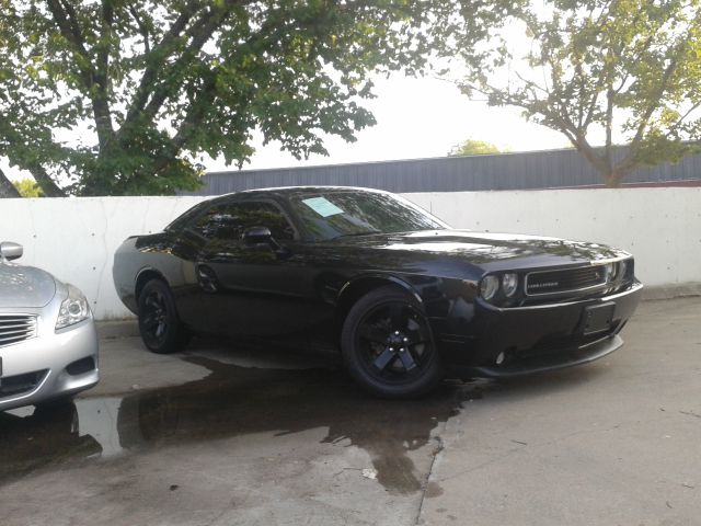 Dodge Challenger 2012 photo 13