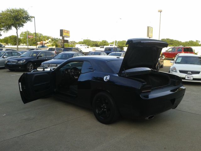 Dodge Challenger 2012 photo 2