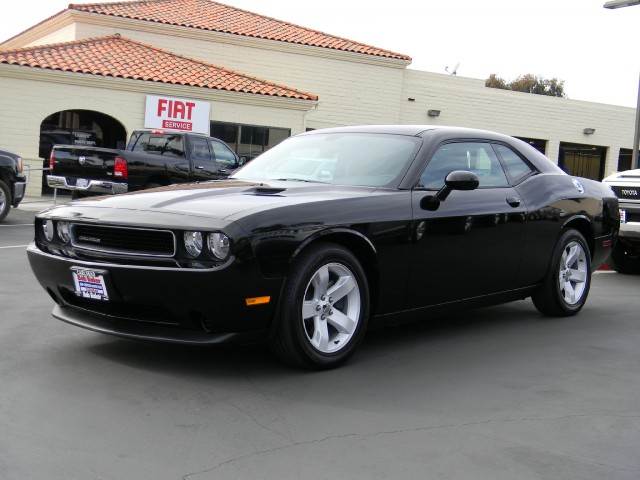 Dodge Challenger 2012 photo 2