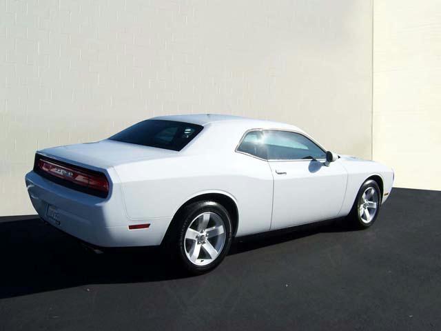 Dodge Challenger 2012 photo 2