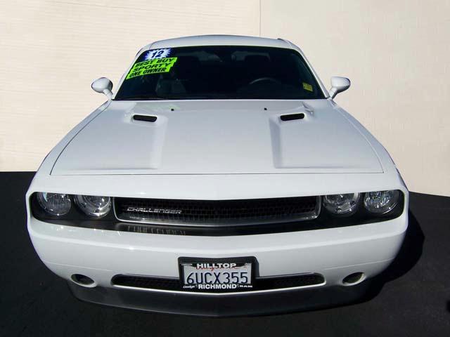 Dodge Challenger 2012 photo 4