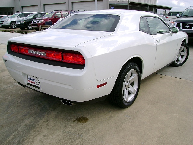 Dodge Challenger 2012 photo 3