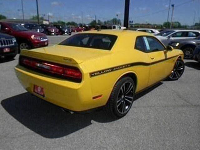 Dodge Challenger 2012 photo 3