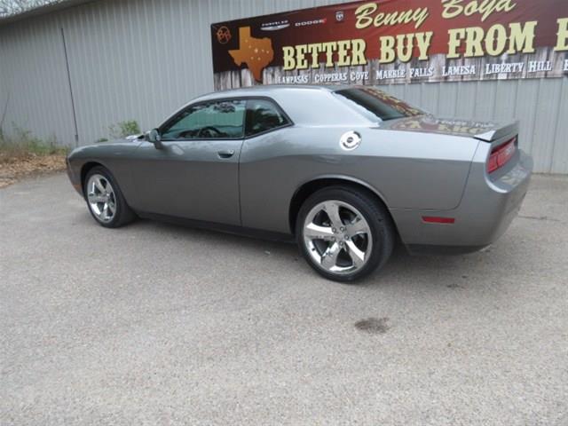 Dodge Challenger 2012 photo 18