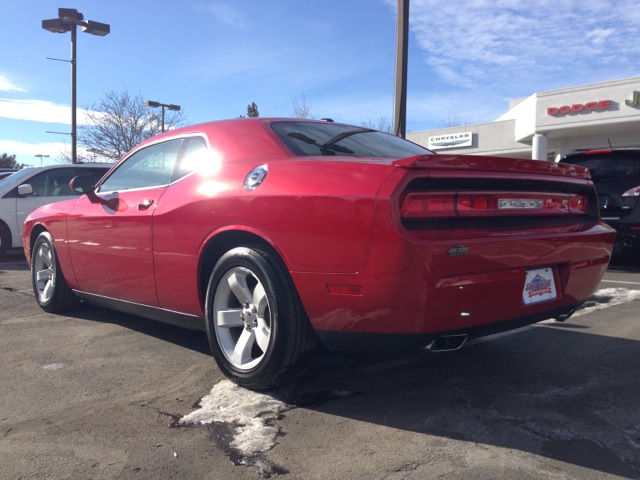 Dodge Challenger 2012 photo 2