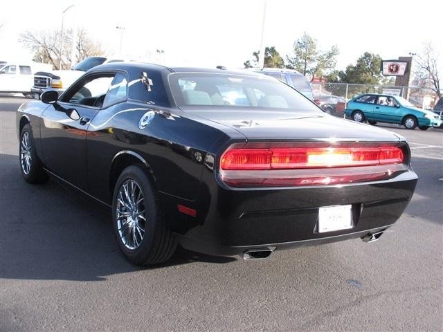 Dodge Challenger 2012 photo 3