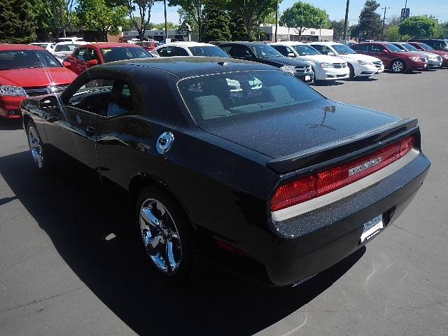 Dodge Challenger 2013 photo 10