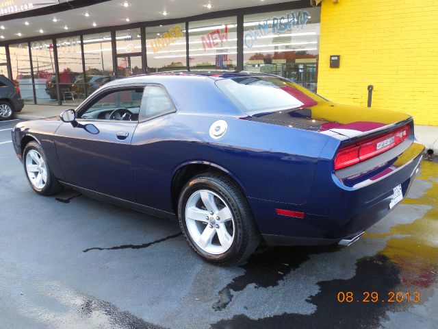 Dodge Challenger 2013 photo 2