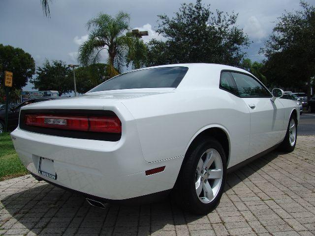 Dodge Challenger 2013 photo 1