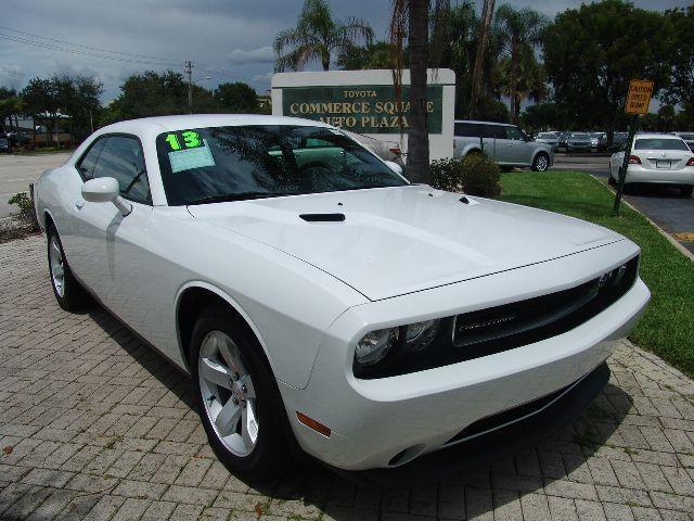 Dodge Challenger 2013 photo 3