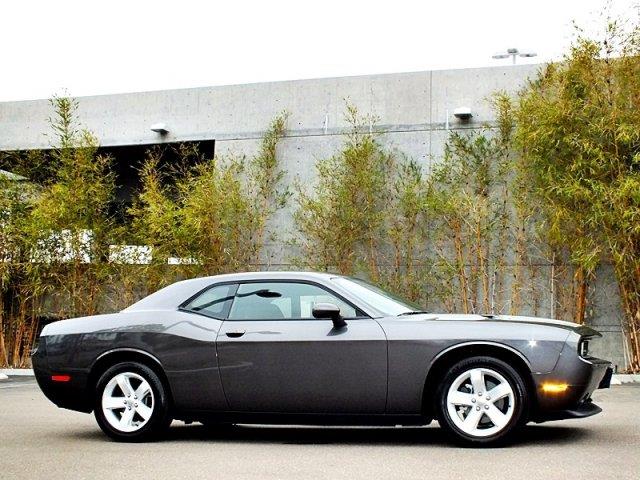 Dodge Challenger 2013 photo 9