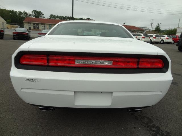 Dodge Challenger 2013 photo 1