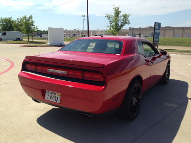 Dodge Challenger 2013 photo 1