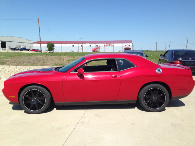 Dodge Challenger 2013 photo 18