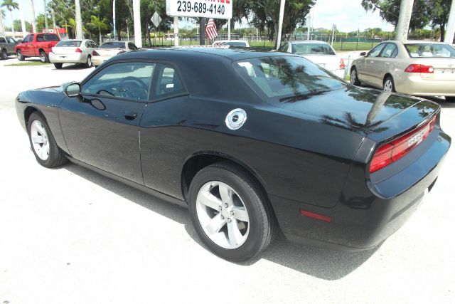 Dodge Challenger 2013 photo 1