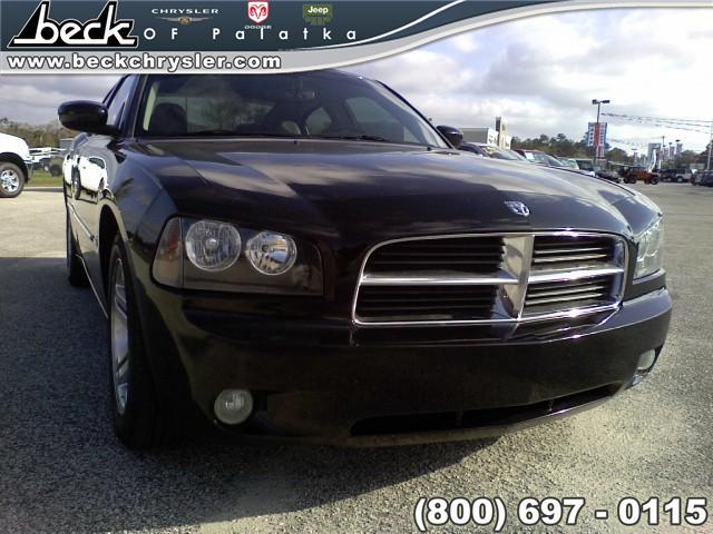 Dodge Charger 4dr Quad Cab 160.5 WB 4WD SLT Sedan