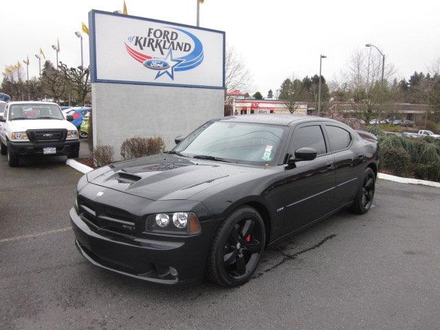 Dodge Charger XLS 4WD Sedan