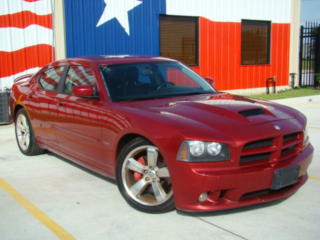 Dodge Charger XLS 4WD Sedan