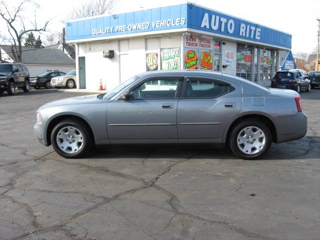 Dodge Charger SE Sedan