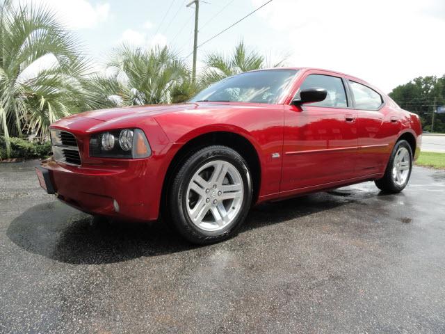 Dodge Charger 2WD 4 Door Sedan