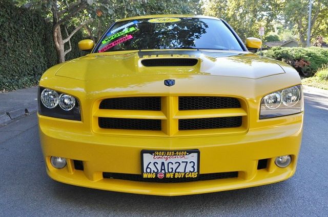 Dodge Charger XLS 4WD Sedan