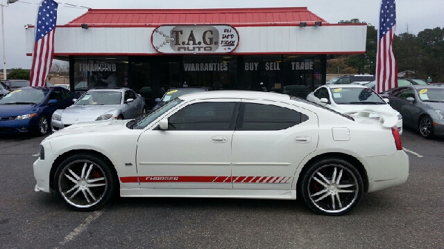 Dodge Charger 2010 photo 2