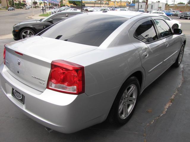 Dodge Charger 2010 photo 2