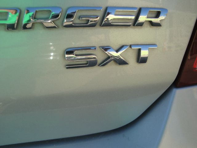 Dodge Charger 2010 photo 19