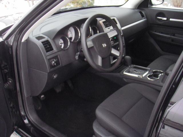 Dodge Charger 2010 photo 3