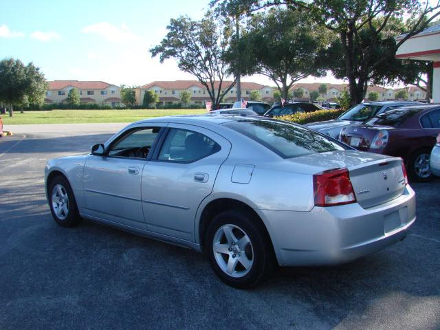 Dodge Charger 2010 photo 2