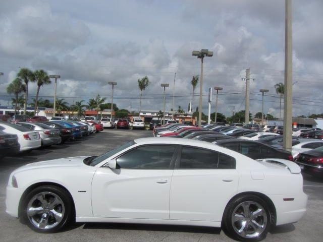 Dodge Charger 2011 photo 4