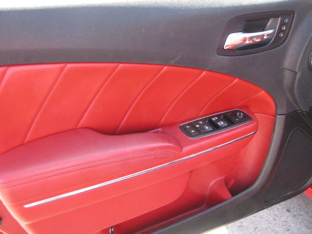 Dodge Charger 2011 photo 12