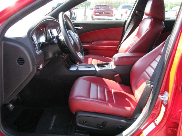 Dodge Charger 2011 photo 26