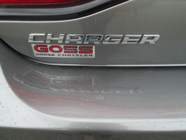 Dodge Charger 2011 photo 2