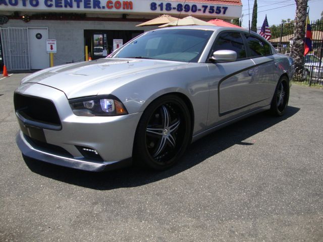 Dodge Charger 2011 photo 2